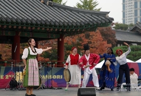 World Pansori Festival held in Namsangol Hanok Village in Seoul