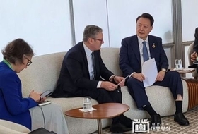 President Yoon holds a summit with British Prime Minister Keir Starmer